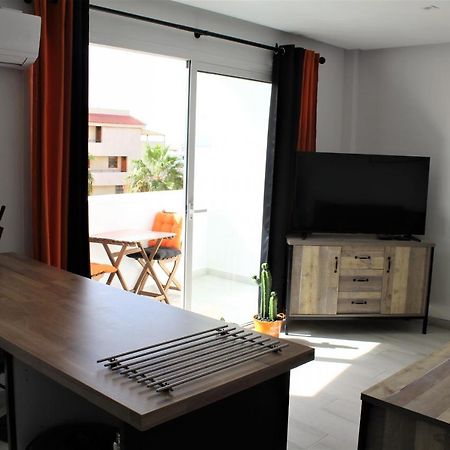 לוס כריסטיאנוס Modern And Lovely Apartment In Los Cristianos מראה חיצוני תמונה