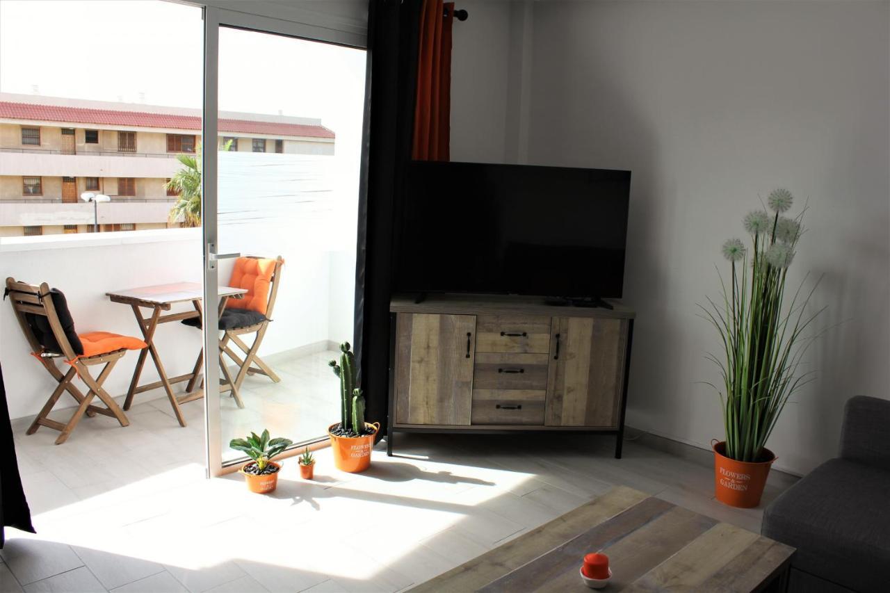 לוס כריסטיאנוס Modern And Lovely Apartment In Los Cristianos מראה חיצוני תמונה