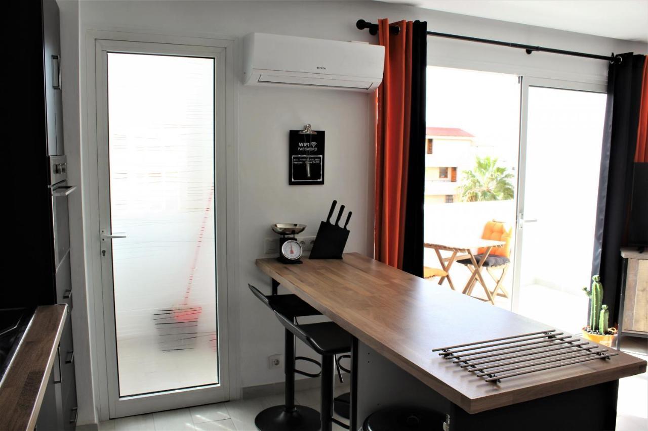 לוס כריסטיאנוס Modern And Lovely Apartment In Los Cristianos מראה חיצוני תמונה