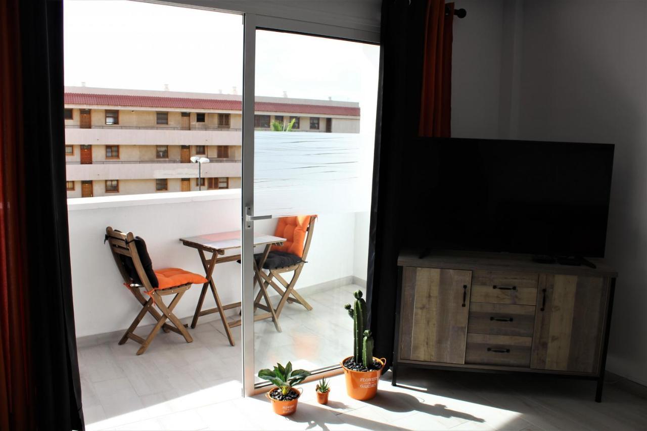 לוס כריסטיאנוס Modern And Lovely Apartment In Los Cristianos מראה חיצוני תמונה