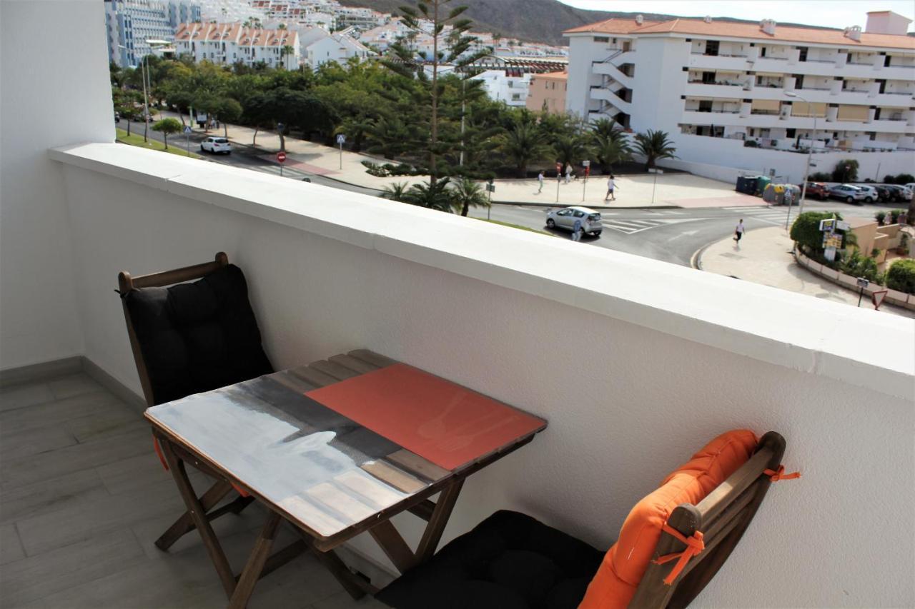 לוס כריסטיאנוס Modern And Lovely Apartment In Los Cristianos מראה חיצוני תמונה