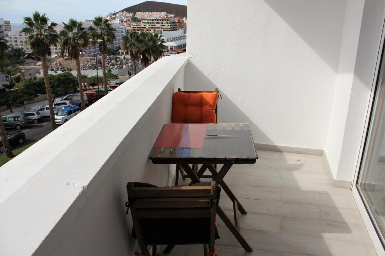 לוס כריסטיאנוס Modern And Lovely Apartment In Los Cristianos מראה חיצוני תמונה